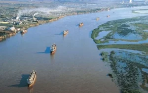 La Niña podría agravar la bajante “extrema” del río Paraná