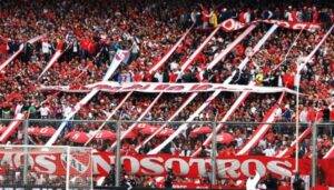 La barra de Independiente amenazó a los jugadores