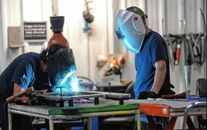 La industria se derrumbó 20,1% anual en junio según el Indec