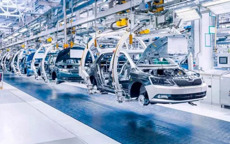 La producción automotriz se desplomó 17,1% en 2024