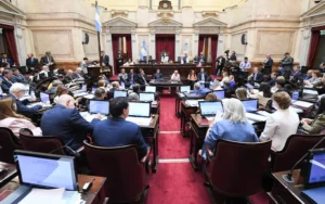 La reforma laboral genera tensión con los gobernadores por el futuro de la coparticipación.