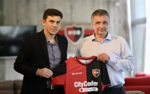 Larriera fue oficializado como técnico de Newell's