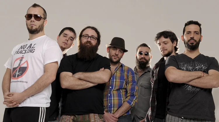 La banda de rock barrial liderada por Juan "Pity" Fernández regresa a nuestra ciudad para repasar todos sus éxitos y su último disco. 