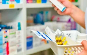 Las compras de medicamentos cayeron más de 10 puntos en diciembre