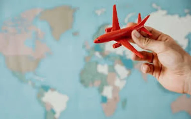 Las cuotas en dólares se vuelven clave para sostener los viajes al exterior