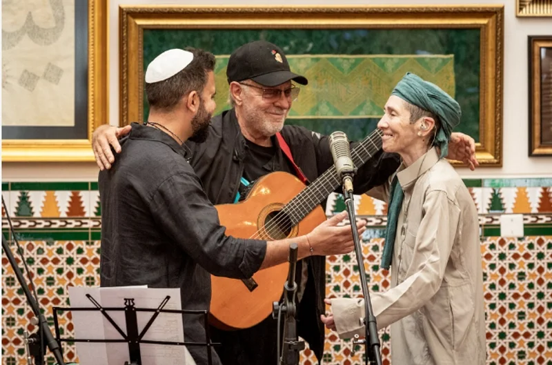 El músico interpretó una versión especial de la famosa canción para pedir por la paz en Medio Oriente en un templo islámico de Colegiales.