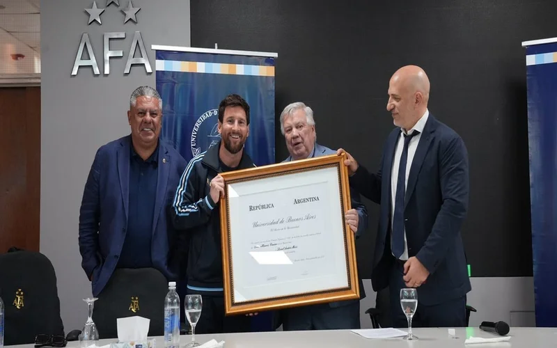 Lionel Messi recibió el doctorado Honoris Causa de la UBA