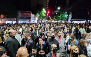Llega a Echesortu la “Noche en mi Barrio”