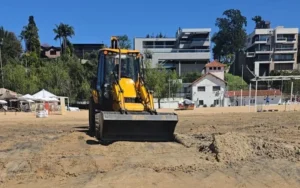 Llegan 50 barcos con arena para poner a punto La Florida para el Verano