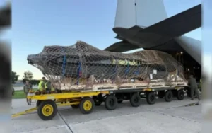 Llegó el primer avión F-16 para la Fuerza Aérea Argentina