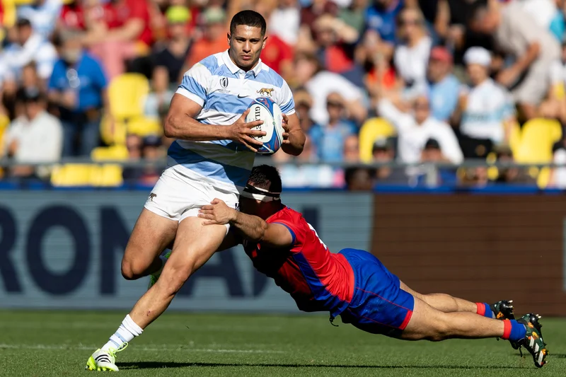 El equipo de Michael Cheika derrotó con contundencia a su par trasandino por 59 a 5 y mantienen serias chances de pasar a la próxima instancia del mundial.