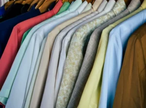 Los argentinos ajustan sus gastos en alimentos y ropa
