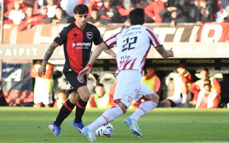 Newell’s igualó con Instituto por la fecha 16 del Torneo Apertura 2026 y dejó sensaciones divididas: la lepra no pudo ganar en casa, pero tuvo rendimientos individuales destacados que explican por qué el equipo se mantuvo en partido hasta el final.