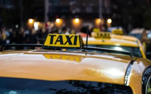 Los taxis lanzan sus propios descuentos para competir con aplicaciones