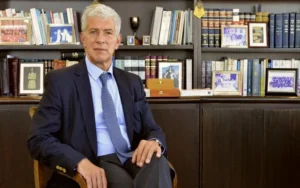 Mariano Cúneo Libarona llega a Rosario para reunirse con Pullaro