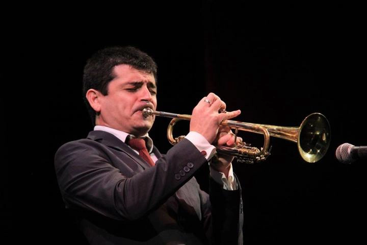 El reconocido trompetista de Jazz Mariano Loiacono llega a nuestra ciudad con su quinteto para actuar en la Plataforma Lavardén. 