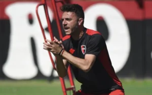 Soso dejó de ser el técnico de Newell's: ¿llega el Ogro Fabianni?