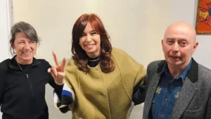 Máximo Kirchner difundió foto inédita de Cristina con el Indio Solari.