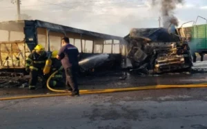 Mendoza: un niño de 12 años murió por el choque de un colectivo contra un camión