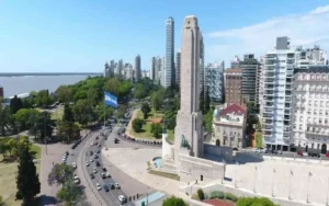 Menos impuestos para el sector hotelero en Rosario