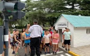 Actividad comunitaria de educación vial en Rosario