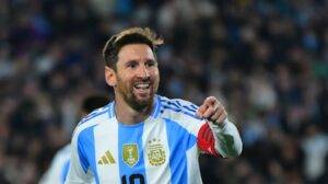Lionel Messi en la previa de un partido de la selección argentina