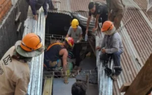 Milagro en la altura Un obrero cae de un noveno piso