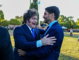 Santa Fe: Pullaro supera a Milei en imagen de gestión