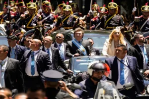 Milei quiere reducir su custodia y la de expresidentes