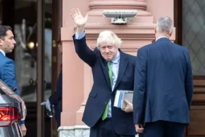 Milei se reunió con Boris Johnson y planea conocer a Mick Jagger en el Reino Unido