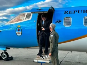 Milei viaja a EEUU para reunirse con multimilklonariios