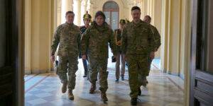 Milei y Petri homenajearon a San Martín en Casa Rosada.