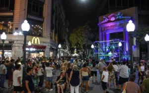 Se realizó la última edición de La Noche de las Peatonales