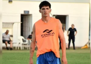 Muere el joven futbolista Máximo Alisandroni.
