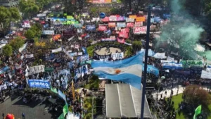 Masivo apoyo a la Marcha Federal Universitaria.