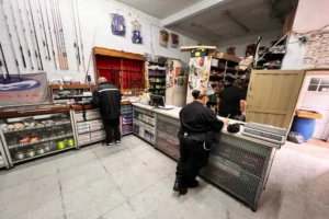 Municipalidad y Provincia inspeccionan armerías de la ciudad