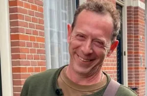 Murió el productor y director Alfred Oliveri.