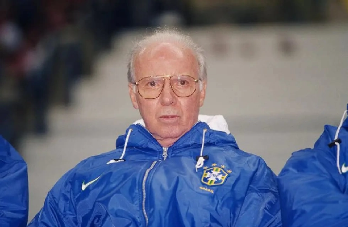 La leyenda del fútbol brasileño tenía 92 y fue el único en participar de las cinco copas del mundo que ganó su selección.