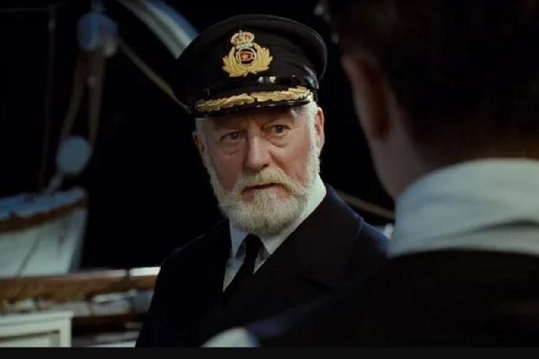 El intérprete británico Bernard Hill tenía 79 años y se destacó por sus papeles en "Titanic" y "El Señor de los Anillos". 