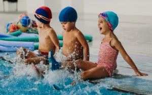Natación infantil: seguridad, juego y confianza desde temprano