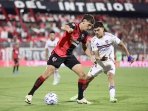 Newell's dio pelea, pero cayó ante Boca en el Coloso