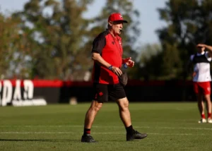 Newell's juega ante Tigre.