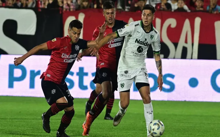 Newell's jugó mal y perdió con Sarmiento