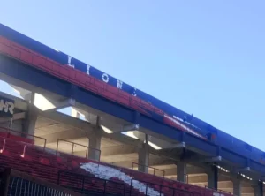 Newell's le pondría Lionel Messi a su nueva tribuna