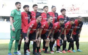 Newell's mejoró, pero volvió a perder en México
