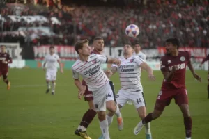 Newell's recibe a Lanús.