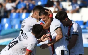 Newell's se trajo un gran punto de Mendoza