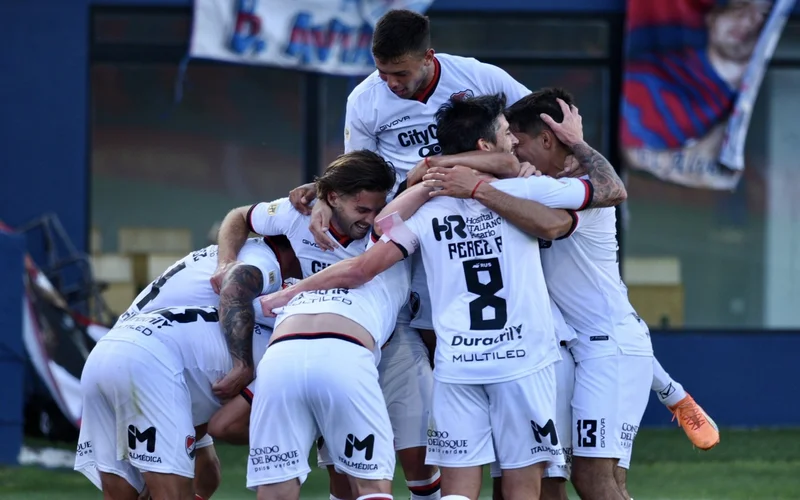 Newell's se impuso ante Tigre por 2 a 0