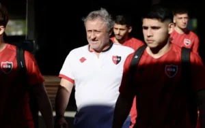 Newell's visita a Deportivo Riestra en busca de otra victoria