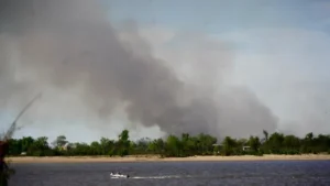 quema de las islas del Paraná